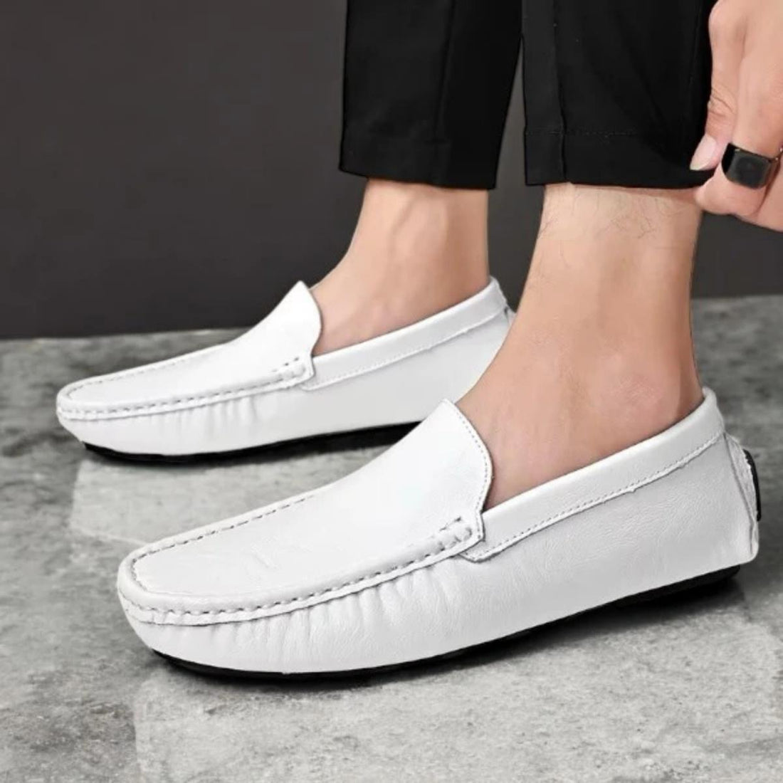 Mocasín Hombre en Cuero - Color Blanco - Diseño Elegante - Tienda Serrano