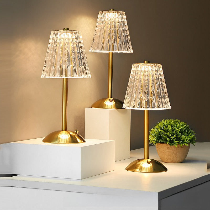 Lámpara de Mesa LED Inalámbrica Dorada con Control Táctil, 3 Tonos de Luz y Carga USB Tienda Serrano